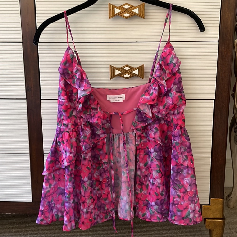 Lovers and Friends XS floral front tie shirt!